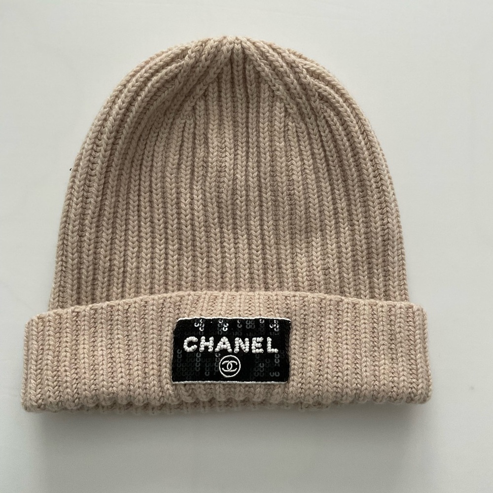 **SOLD** CHANEL Tan Ribbed Cashmere Beanie with Sequin Logo